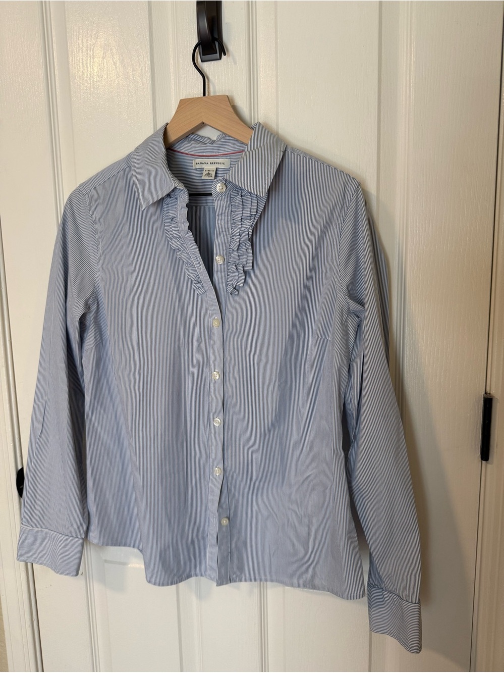 BANANA REPUBLIC - Blue Ruffled Button-Up Shirt, Large